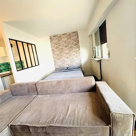 Superbes Av Versailles A 16 Apartment
